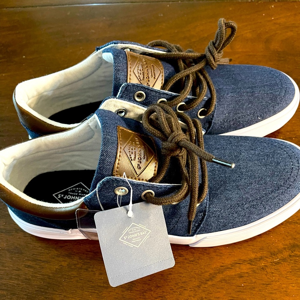 St. John’s Bay Men’s Size 8